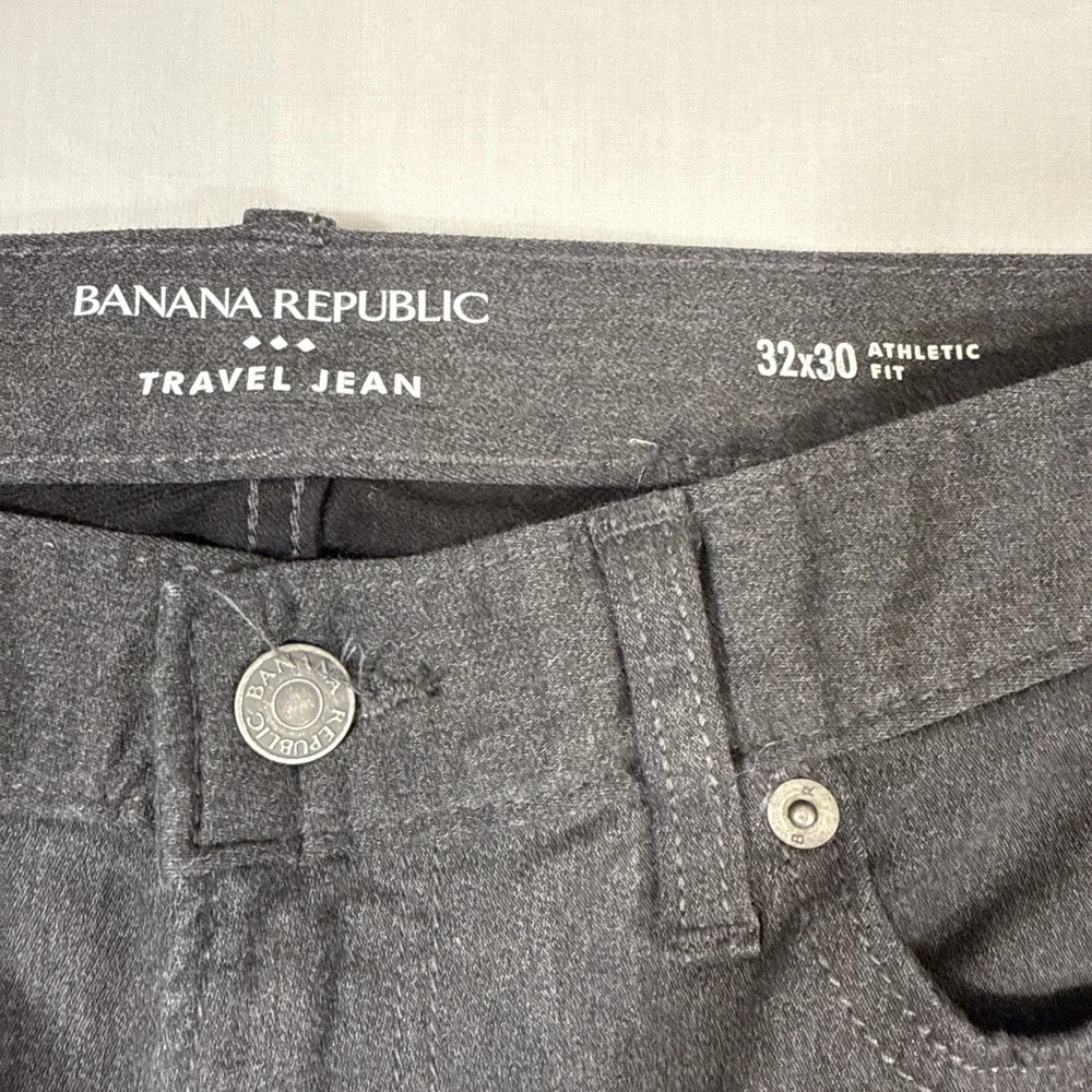 JEANS Banana Republic Mens 32x30 CHARCOAL GRAY Travel Athletic Fit Stretch Chino